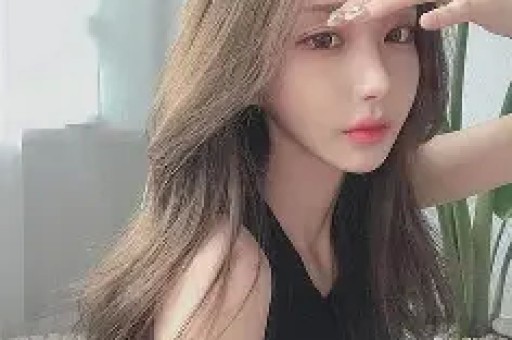 吴佳妮16岁儿子似韩国明星金发高个超帅母子简直像姐弟！